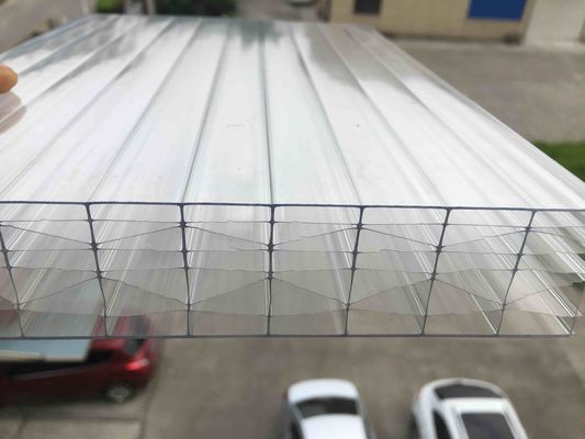 25 mm multiwand polycarbonaatplaten voor vrachtwagens Aerodynamische barrière
