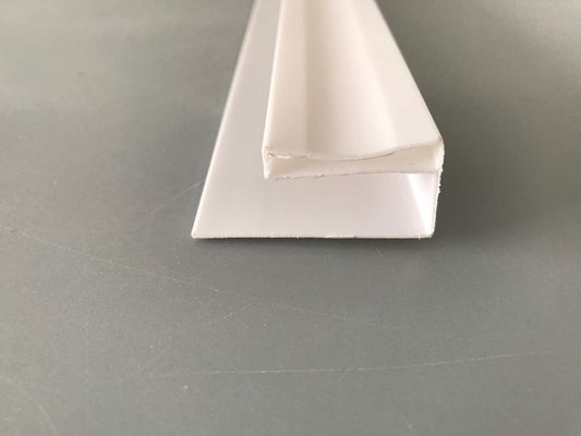 PVC-accessoires voor het installeren van pvc-panelen Wit PVC-profiel-U Glanzend Printen Uitgedrukt Plastic U-kanaal Waterdicht UV-bescherming