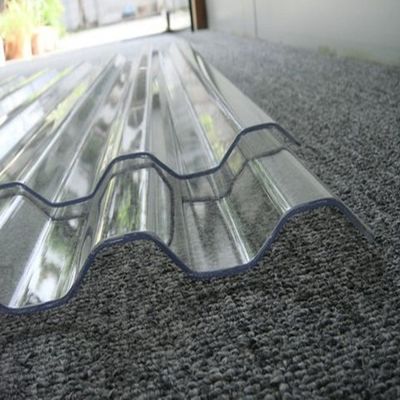 Doorzichtige gegolfde polycarbonaatpanelen gegolfde dakramen gegolfde doorschijnende dakplaten