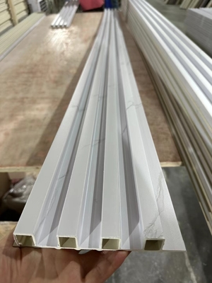PVC-laten akoestische panelen decoratief WPC-paneel voor muren en plafonds