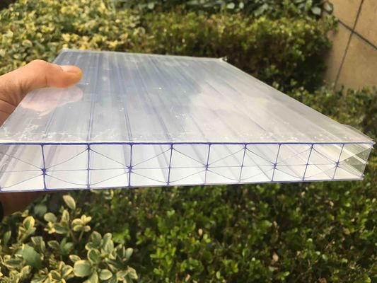 25 mm multiwand polycarbonaatplaten voor vrachtwagens Aerodynamische barrière
