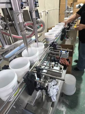 Makkelijk te bouwen Epoxy zelfnivellerende verf voor industriële vloeren Epoxy hars gekleurd zand decoratieve vloer